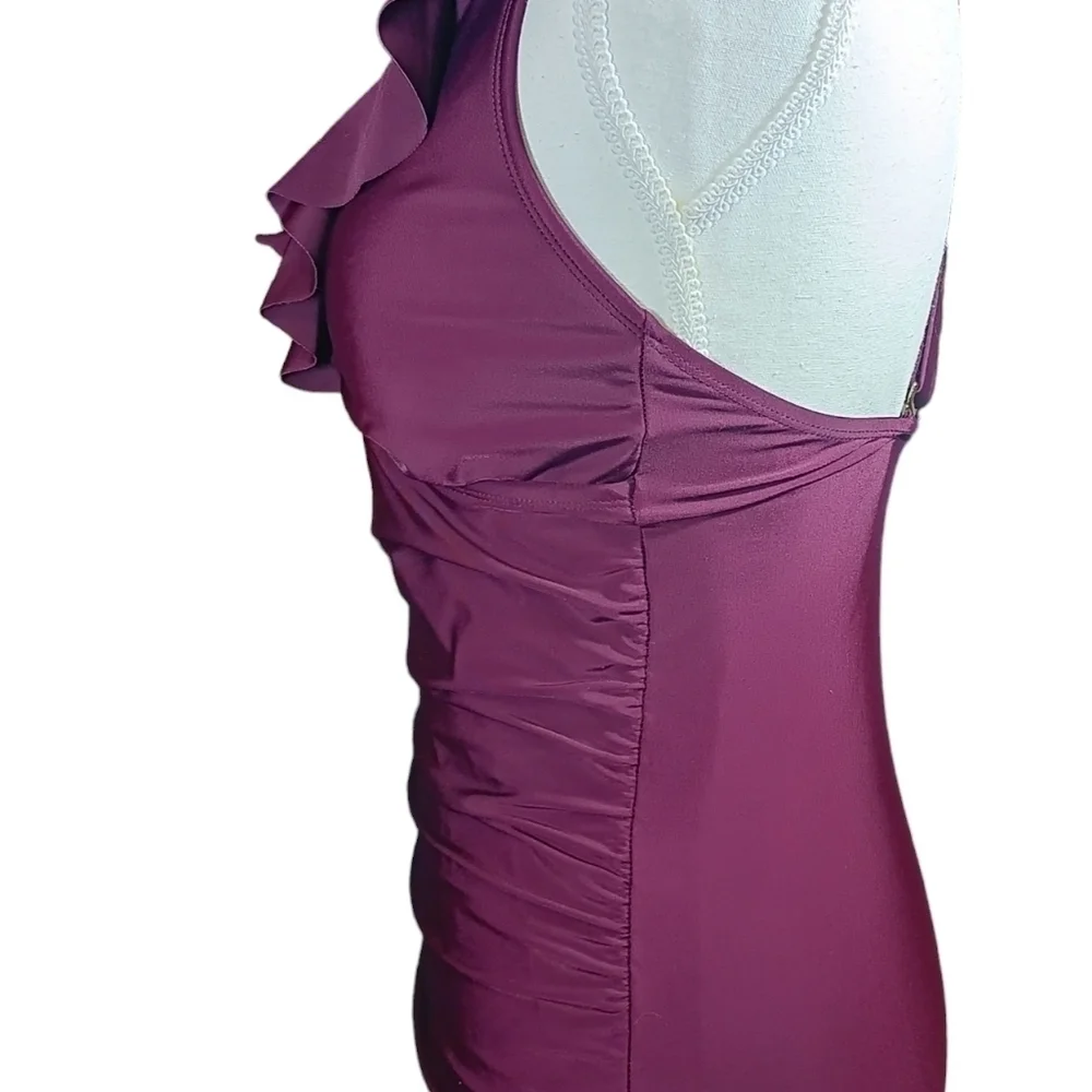 Women's Size M Ruffle One Piece Swimsuit - Kona Sol - Burgundy - 😍 - Picture 2 of 6